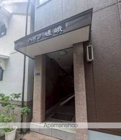 ハイツ嵯峨の玄関写真
