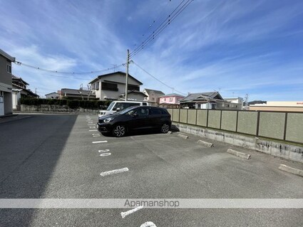 レオパレスかたおか[1K/23.61m2]の駐車場