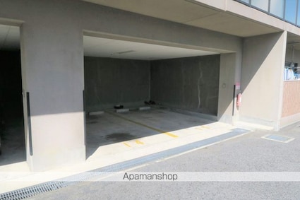 フェリーチェ和泉[3LDK/58m2]の駐車場2