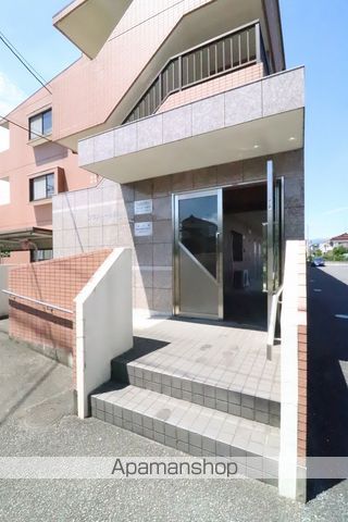 グランドール秋川の玄関写真