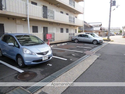 サンクリエートハヤシ壹號舘[1K/23.2m2]の駐車場1