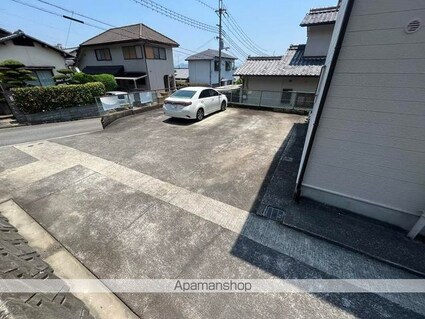 吉森ハイツ[2DK/43.3m2]の駐車場