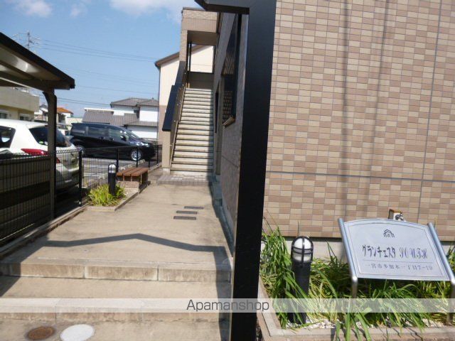 グランチェスタSOUTHの玄関写真