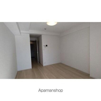 ＲＩＳＥ西池袋[1K/26.63m2]のリビング・居間