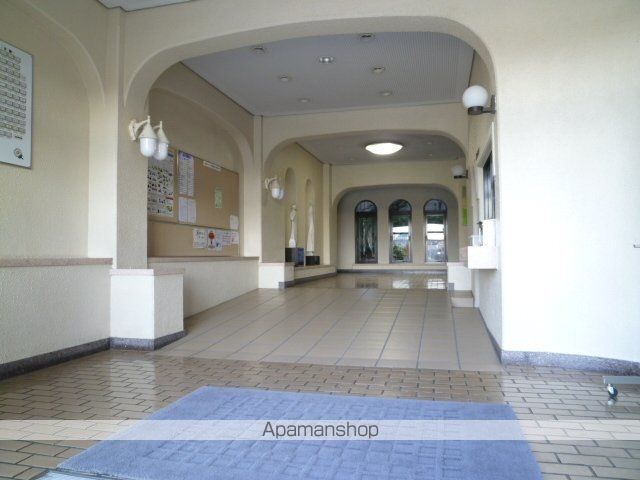 青葉丘マンションの外観写真
