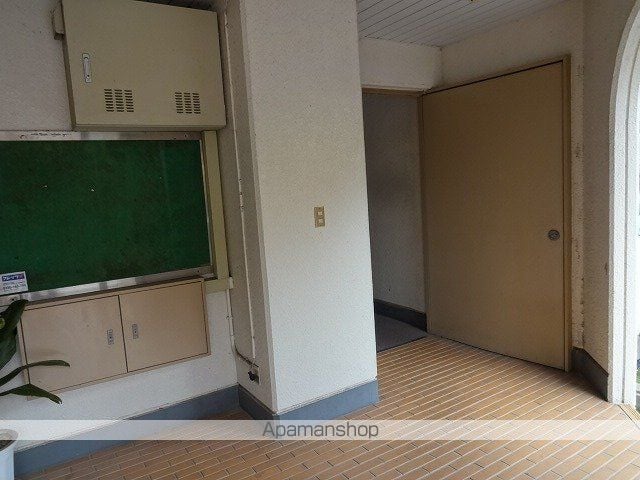 マンション島原の玄関写真
