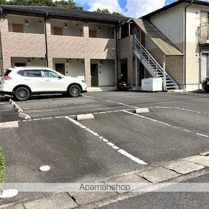 リオグラン[1K/24.15m2]の駐車場2