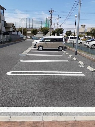 レイクメゾン[2LDK/60.24m2]の駐車場3