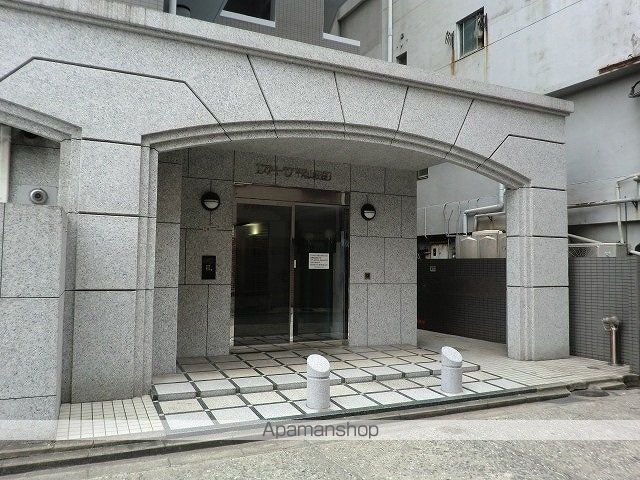 エステート・モア平尾山荘通りの玄関写真
