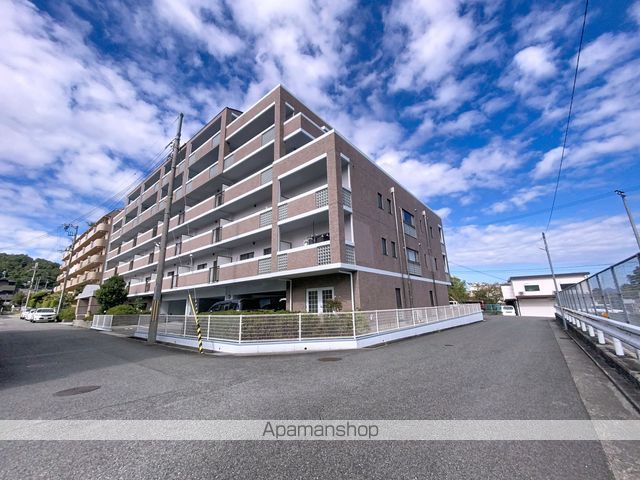メリヤス岡場の外観写真