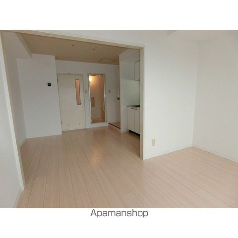 サニープレイス中の島の内装写真