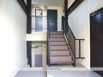 東京都立川市羽衣町３丁目[2LDK/52m2]のエントランス