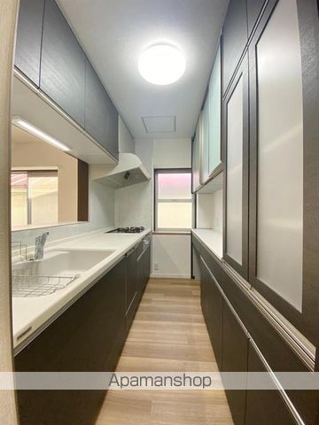東急目黒線 西小山駅 徒歩13分 2階建 築34年の内装写真