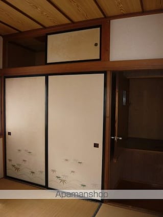 関川貸家[5K/76.03m2]の収納