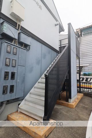 タウンコート中央の玄関写真