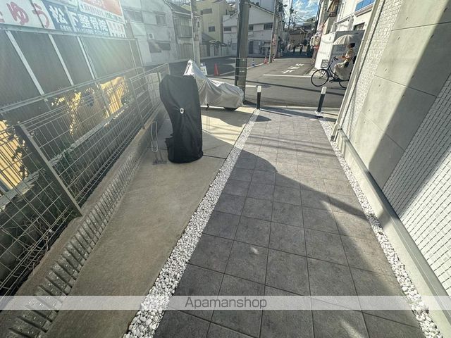 リアコートJR淡路駅前の玄関写真