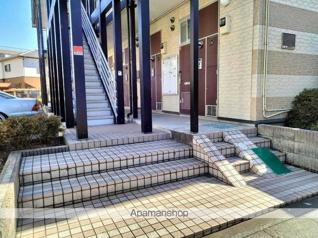 レオパレスウエスト本郷Iの外観写真