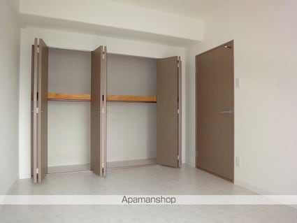 ブライトンコート中万々[2LDK/55.8m2]の収納