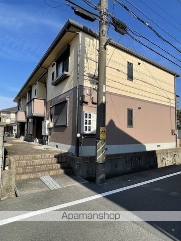 グランブルー B棟の玄関写真