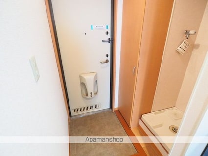 アベニーレ弘明寺[1K/23.18m2]の玄関