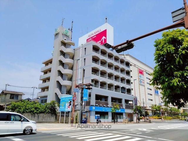 ロイヤルハイツつかしんの外観写真