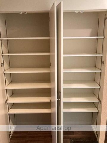 AMISTADの内装写真