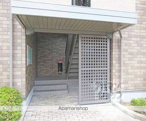 グランアクシス堅田 A棟の玄関写真