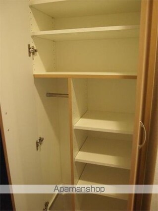 ルーブル高田馬場参番館[1K/25.5m2]の収納