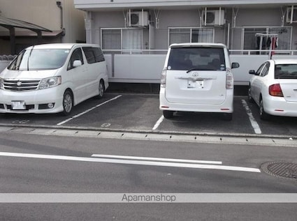 プレシャスタイム新北[1K/24.36m2]の駐車場
