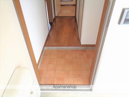 センチュリー２１Ａ棟[2LDK/57.14m2]の玄関