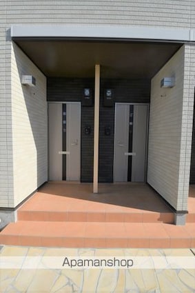 アラドハント　Ｄ[2LDK/58.67m2]のエントランス