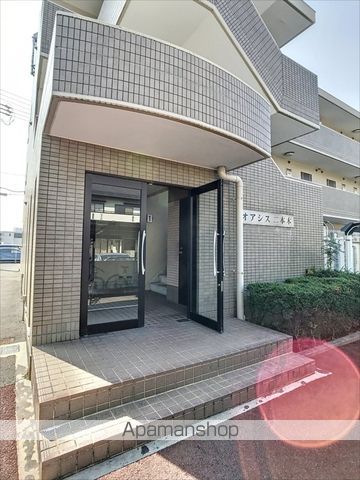 オアシス二本木の玄関写真