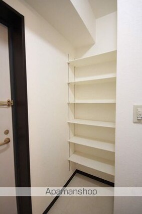 グランドポレストーネ大手町[3LDK/63.7m2]の収納