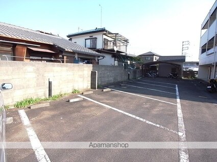 ワタナベビル[1K/22.5m2]の駐車場