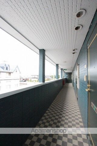 ホワイトキャッスル蒲町ビレジB棟の外観写真