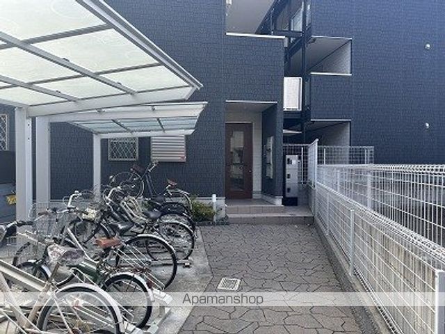 リブリ・FALCONの玄関写真