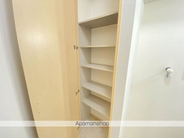 ロイヤル フェルティ F棟の内装写真