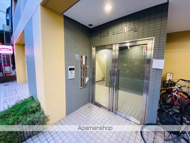 J&SBUILDINGの玄関写真