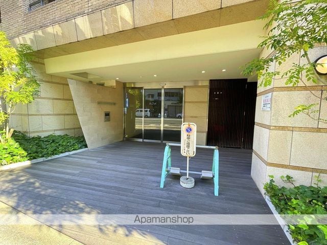 フォレステージュ靭公園の玄関写真