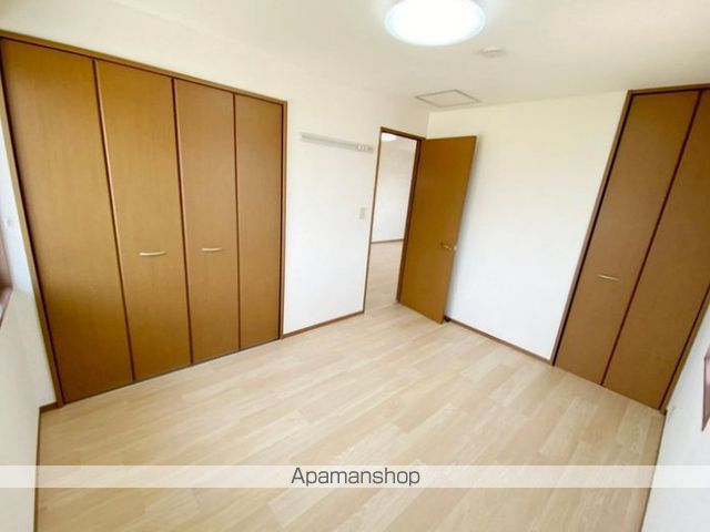 インペリアル ヴィラ A棟の内装写真