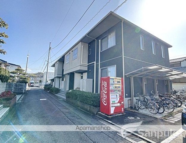ウィステリアコートの外観写真
