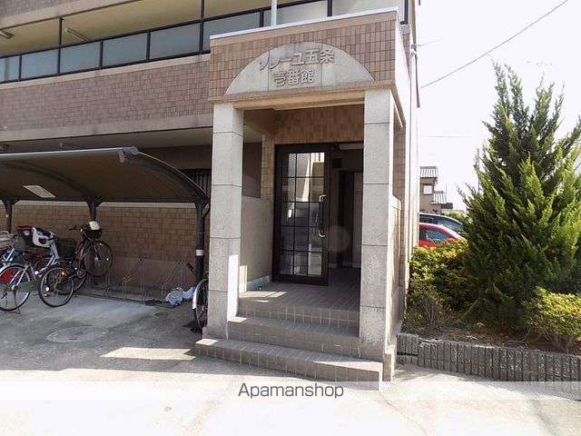 ソレーユ五条 壱番館の玄関写真