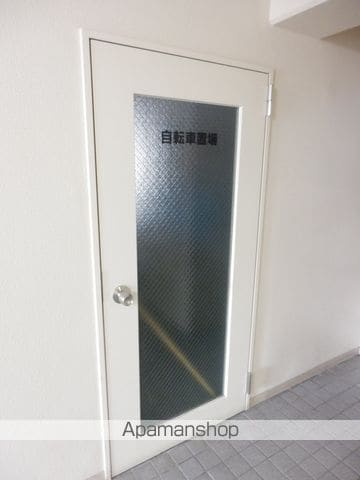 リリーマンションIIの玄関写真