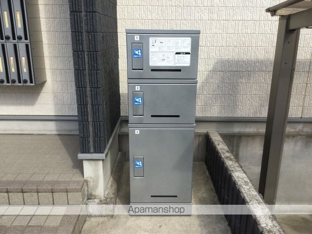 リブリ・TOROの玄関写真