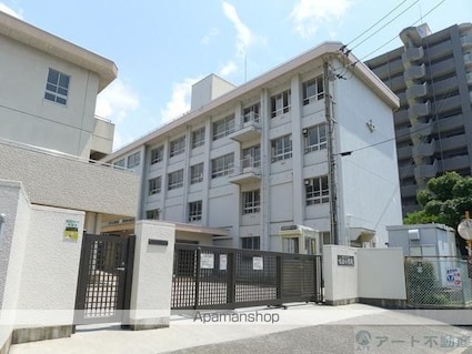 スカイビル萱町[2LDK/52.9m2]の周辺1