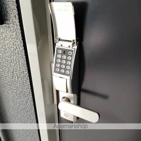 サンモール新潟の玄関写真