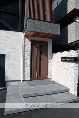 アジュール石津 A棟の玄関写真