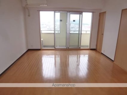 ベルヴィオウミ[3LDK/84.66m2]のリビング・居間