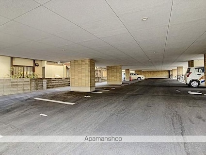 Ｐｒｉｍｒｏｓｅ[3LDK/68m2]の駐車場
