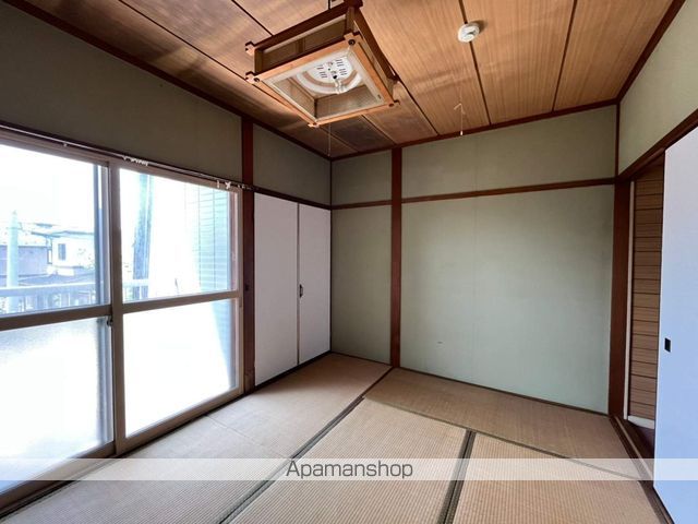 ＪＲ奥羽本線 秋田駅 バス乗車時間：20分 最寄りバス停で下車 徒歩3分 2階建 築50年の内装写真